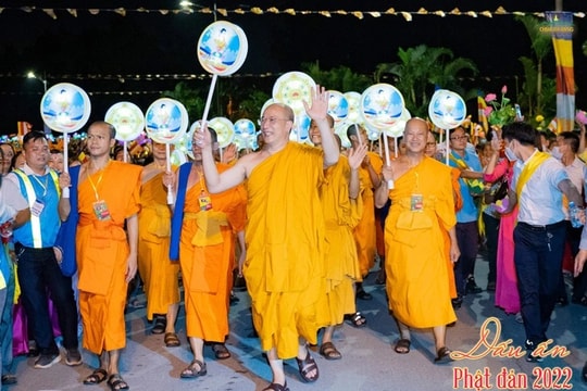 Chùa Ba Vàng báo cáo một tháng thu hơn 4,1 tỉ tiền công đức, chi hết tương đương