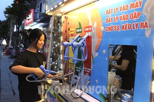 Độc lạ “cây xăng trà sữa”