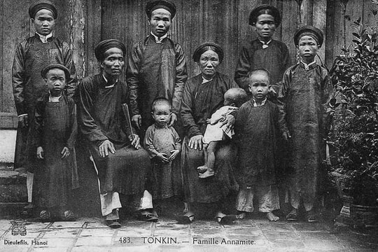 [Photos] French photographer immortalizes Vietnamese life a century ago