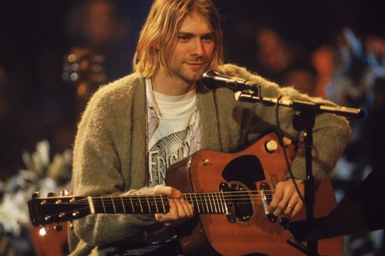 Đấu giá các kỷ vật gắn liền với hai huyền thoại âm nhạc Kurt Cobain, Elvis Presley