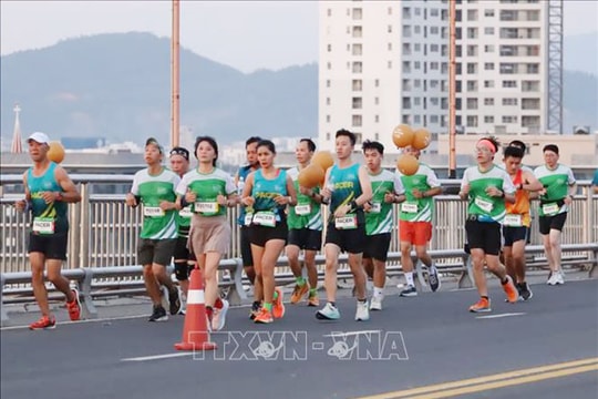 Vận động viên Việt Nam giành nhiều giải thưởng tại Cuộc thi Marathon Quốc tế ở Đà Nẵng