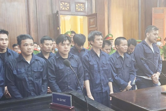 Tuyên án các bị cáo trong đường dây làm giấy tờ giả lớn nhất từ trước đến nay