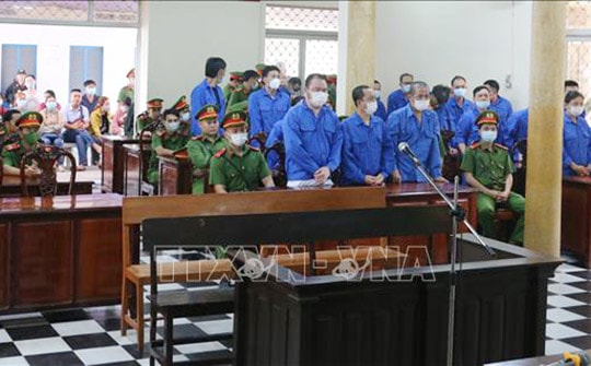 Xét xử "trùm buôn lậu" Nguyễn Thị Kim Hạnh cùng 24 đồng phạm 