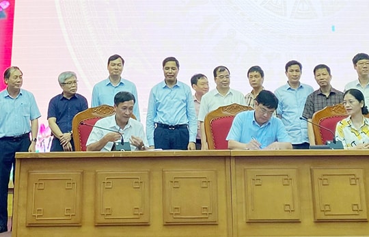 [Audio] Hải  Dương - Quảng Ninh bàn giao công tác quản lý địa giới hành chính 