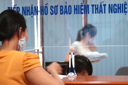 Đang thử việc nơi mới, có được nhận trợ cấp thất nghiệp?