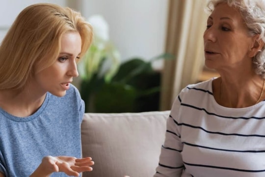 Vì sao cha mẹ và con cái trưởng thành khó hòa hợp?