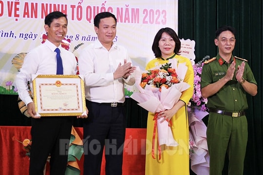 Chủ tịch UBND tỉnh Triệu Thế Hùng dự Ngày hội toàn dân bảo vệ an ninh Tổ quốc tại phường Tân Bình