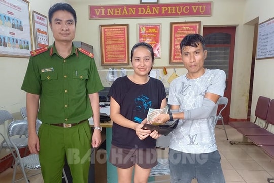 Người thợ xây trả lại hơn 4,5 triệu đồng nhặt được trên đường
