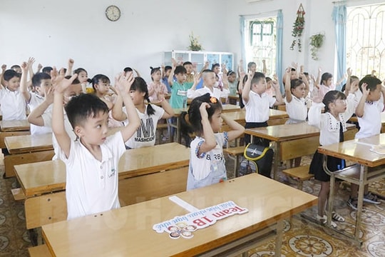 Học sinh tiểu học ở Hải Dương tựu trường sớm hơn năm học trước
