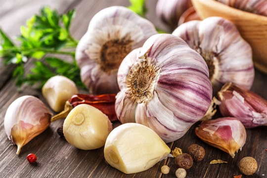 Cách bảo quản tỏi giữ được hương vị, tươi ngon lâu nhất