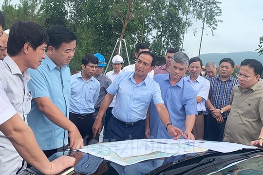 Đồng chí Lưu Văn Bản chỉ đạo giải quyết vướng mắc các dự án ở Chí Linh