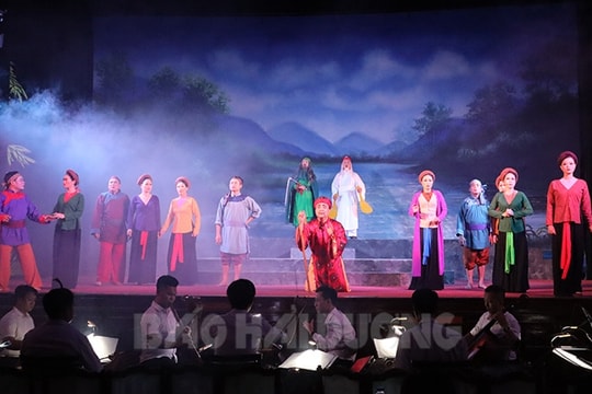 Xúc động "Chuyện tình bên sông"