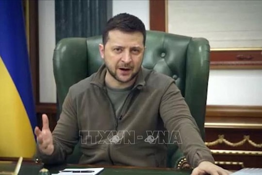 Tổng thống Ukraine gia hạn thiết quân luật thêm 90 ngày