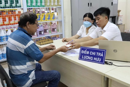Chuyển đổi số giúp chi trả tiền lương qua tài khoản, không dùng tiền mặt