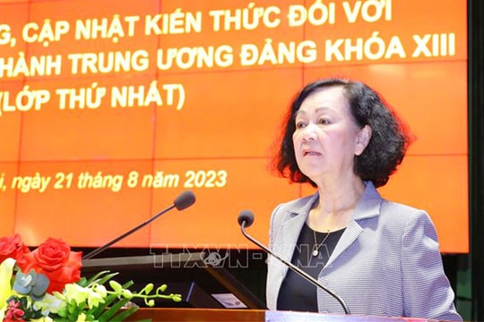 Bồi dưỡng, cập nhật kiến thức đối với Ủy viên Ban Chấp hành Trung ương Đảng khóa XIII