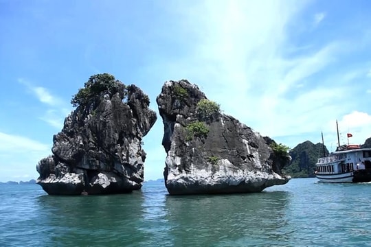 Hạn chế tác động của tàu thuyền qua lại để "cứu" hòn Trống Mái ở vịnh Hạ Long 