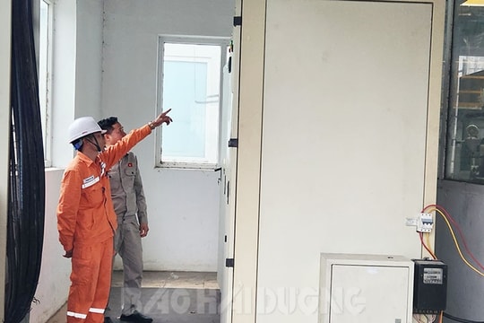 Thêm 9 khách hàng ký hợp đồng dịch vụ bao thầu với Điện lực Nam Sách