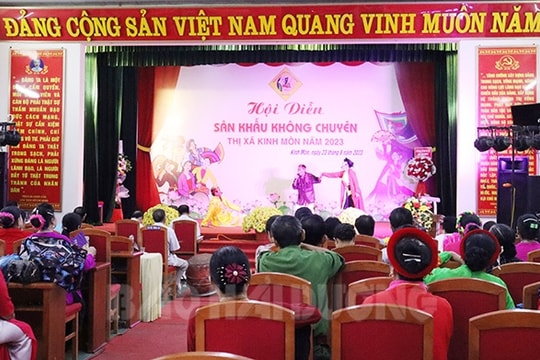 Kinh Môn tổ chức Hội diễn sân khấu không chuyên theo các vòng loại