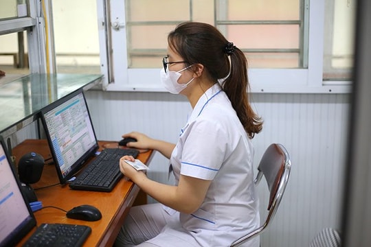 Từ 1.9 dừng in thẻ bảo hiểm y tế cho người hưởng trợ cấp thất nghiệp 