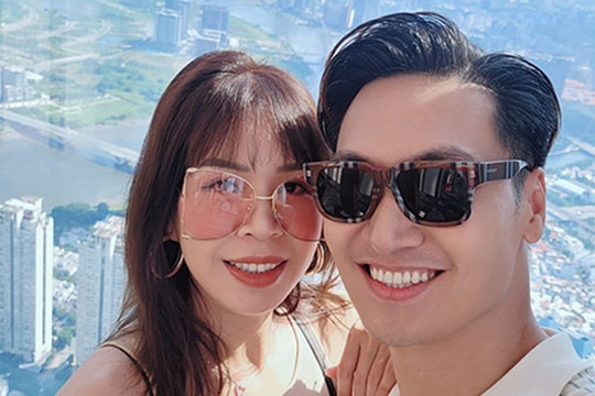 Vợ chồng Mạnh Trường trốn con hẹn hò, Mai Phương Thúy kín đáo vẫn đẹp