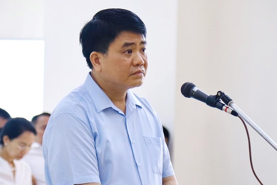 Cựu Chủ tịch Hà Nội Nguyễn Đức Chung tiếp tục hầu toà