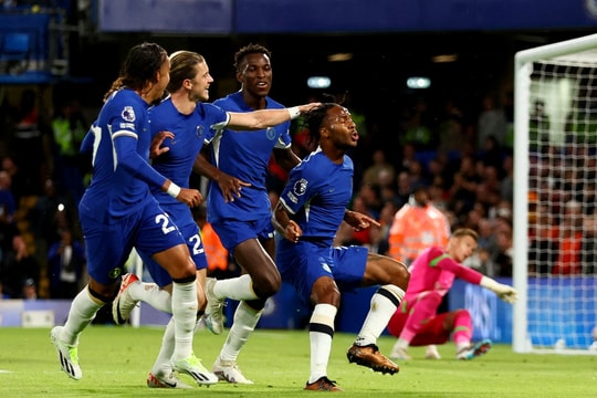 Chelsea thắng trận đầu tiên giải Ngoại hạng Anh 