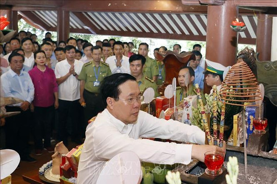 Chủ tịch nước Võ Văn Thưởng dâng hương tưởng niệm 54 năm Ngày mất của Chủ tịch Hồ Chí Minh