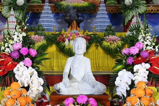 Tượng Phật Thích Ca Mâu Ni bằng ngọc lớn nhất thế giới đặt tại Yên Tử