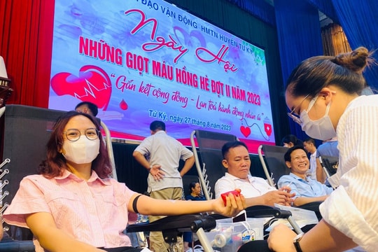 Tứ Kỳ vượt hơn 2% chỉ tiêu hiến máu cả năm