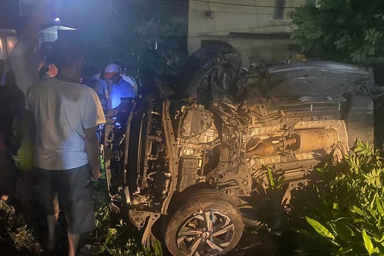 Ô tô băng qua đường sắt bị tàu hoả tông trúng: Xác định danh tính 9 nạn nhân