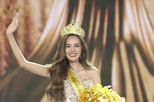 Lê Hoàng Phương đăng quang Hoa hậu Hòa bình Việt Nam 2023
