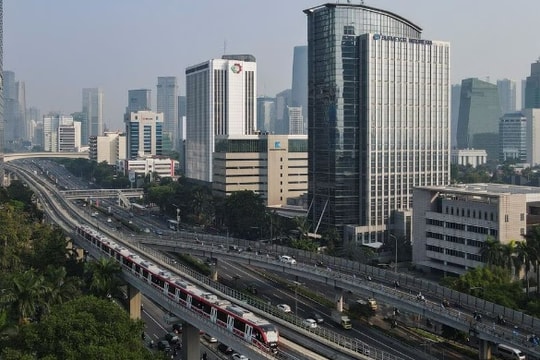 Indonesia khánh thành đường sắt trên cao sau nhiều lần trì hoãn