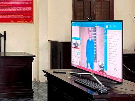 Trộm xe máy của chủ thuê làm việc đi bán