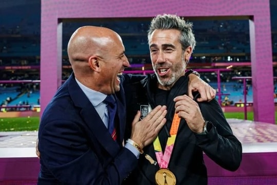 Tuyển nữ Tây Ban Nha ''tan đàn xẻ nghé'' sau chức vô địch World Cup 2023