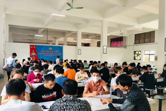 Hai Duong ensures labor supply for industrial parks