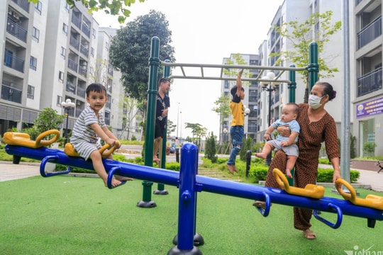 Phụ nữ Việt Nam sống thọ hơn đàn ông 5 năm