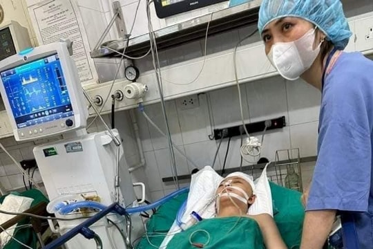 Cháu Yến học sinh giỏi 11 năm gặp biến cố lớn