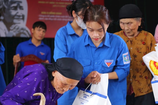 Chăm lo đời sống nhân dân