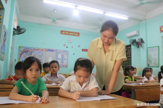 Để công nhân “nhẹ gánh” đưa con tới trường
