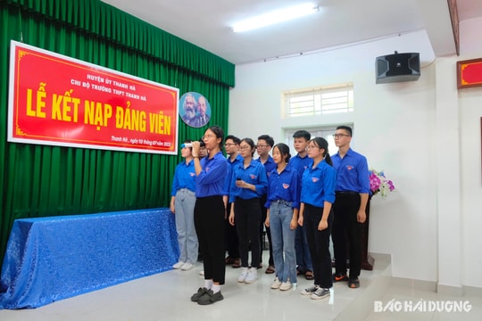 Những "hạt giống đỏ" ngày càng trưởng thành