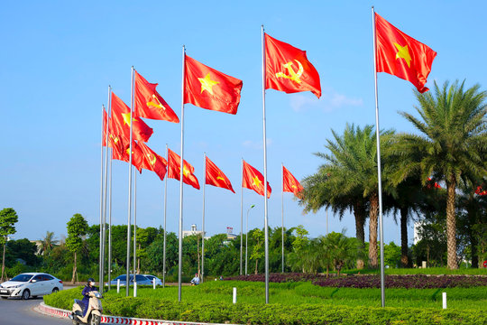 Thêm yêu màu cờ Tổ quốc