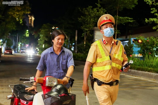 Cảnh sát giao thông có được quyền kiểm tra cốp xe?
