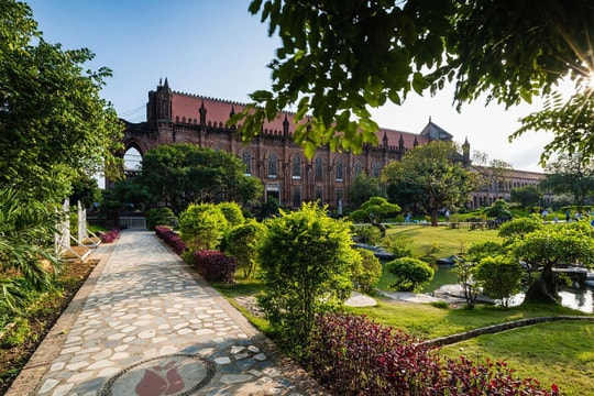 Affordable National Day getaways near Ha Noi