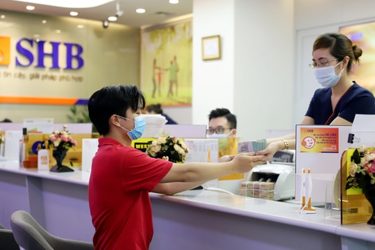 Gửi tiết kiệm ngân hàng kỳ hạn 12 tháng cao nhất chỉ còn 6,8%/năm