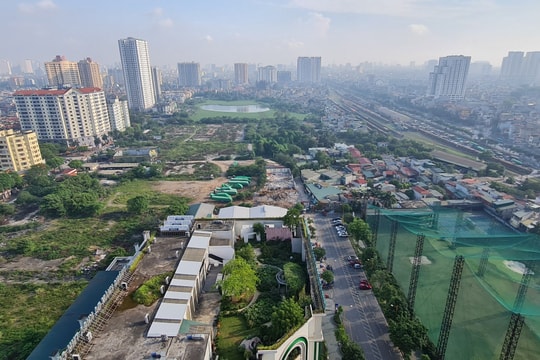 Tháng ngâu, thị trường bất động sản vẫn sôi động