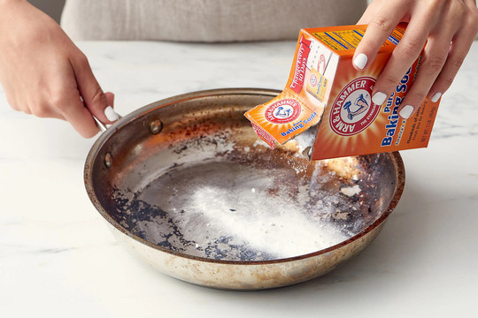 Cách làm sạch nồi chảo bị cháy