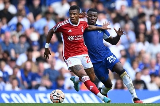 Chelsea bị chê sai lầm khi mua Caicedo