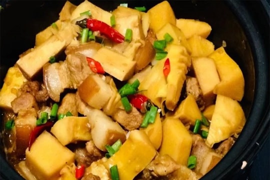Thịt ba chỉ kho măng đơn giản mà ngon tuyệt