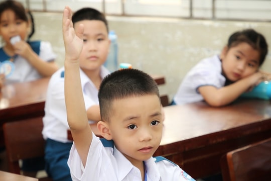 Lãnh đạo Đà Nẵng, Quảng Ngãi không đánh trống, phát biểu khai giảng năm học mới