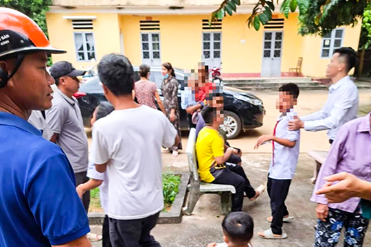 Nổ bóng bay ngày khai giảng, 7 học sinh ở Thanh Hóa nhập viện